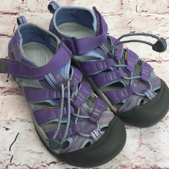 Kid's Keen Comfort Hicking Sandals Purple Size 4 - Picture 2 of 8